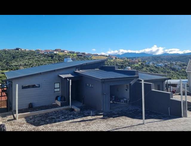 2 BEDROOM HOUSE FOR SALE IN GROOT BRAKRIVIER CENTRAL
